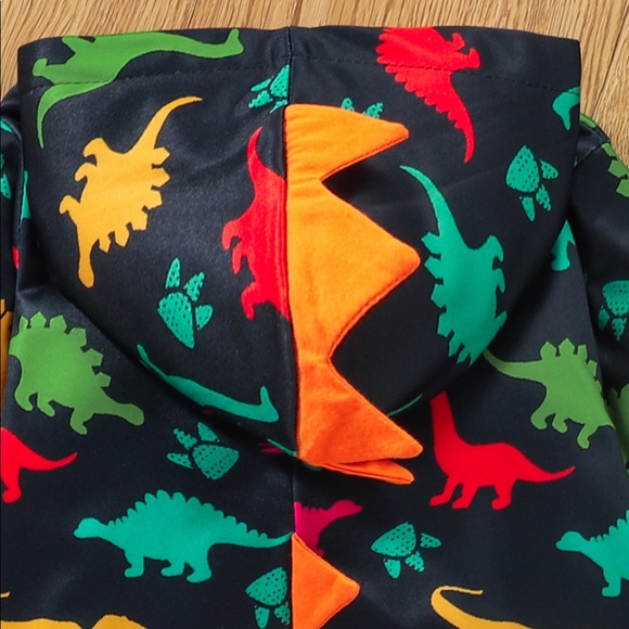 NWOTBaby Dinosaur Print Snap Front Hood.                 Size:6-12 M Color:Multi - Picture 4 of 8